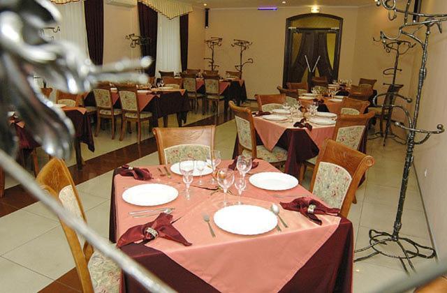 Pan Hotel Sumi Dış mekan fotoğraf